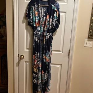 Fashion nova pink and black floral one size Kimono nwot